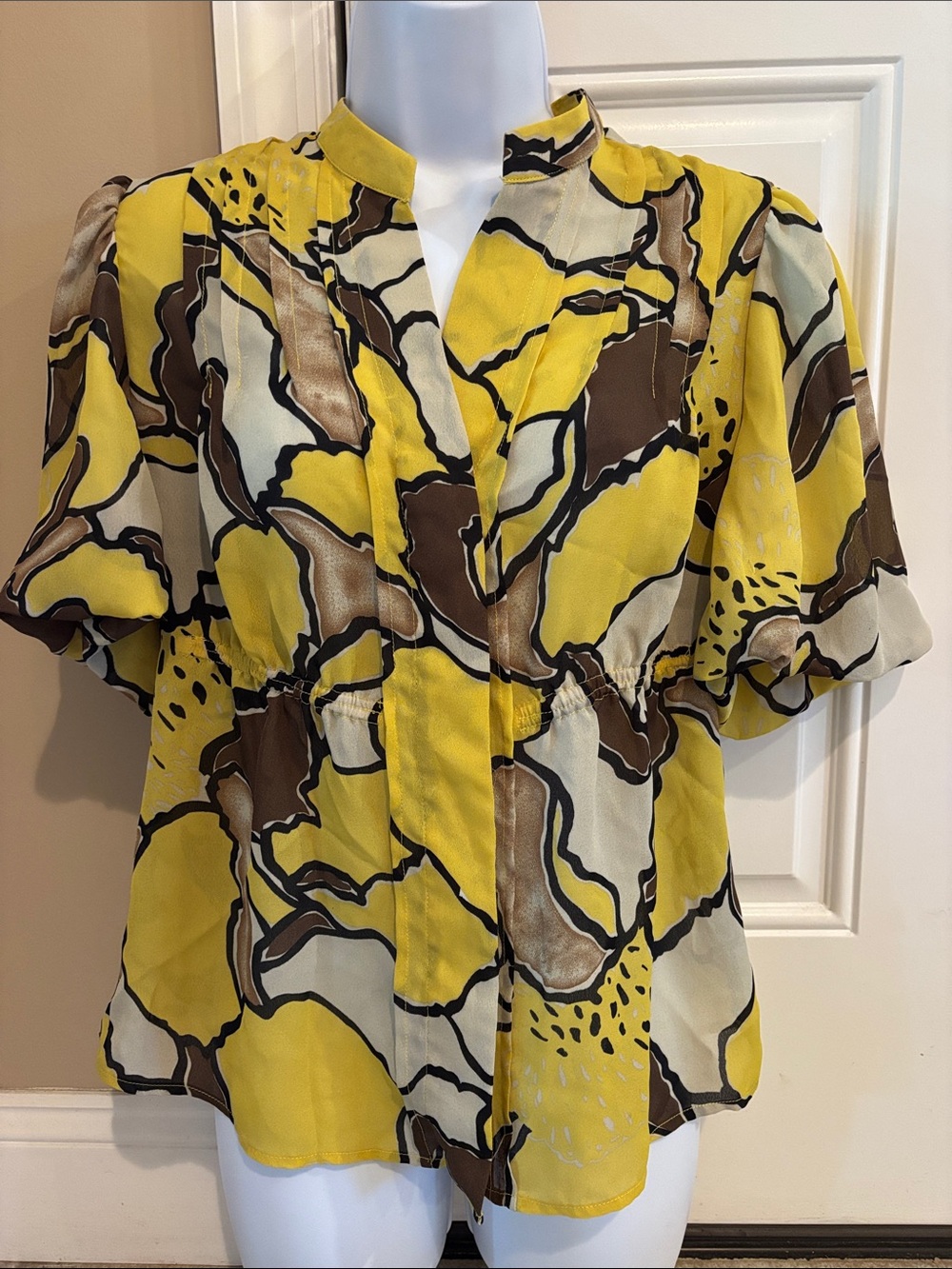 Yellow Floral Short Puff Sleeve Blouse -